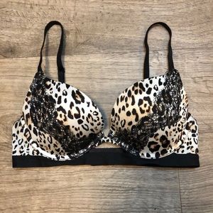 Victoria’s Secret 32C Very Sexy Push-up Bra